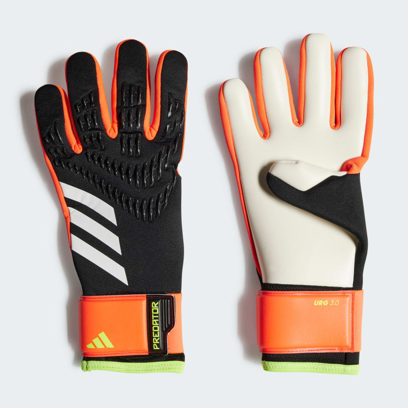 Predator_League_Goalkeeper_Gloves_Black_IN1600
